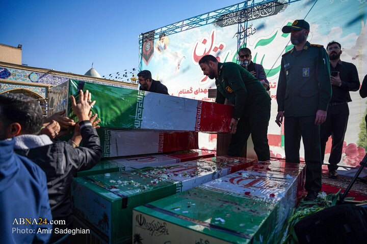 تشییع پیکر ۱۲ شهید گمنام همزمان با شهادت حضرت فاطمه زهرا (س) در شیراز