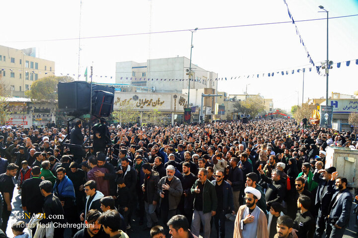 دسته عزای شهادت حضرت فاطمه زهرا(س) با حضور آیت‌الله وحیدخراسانی