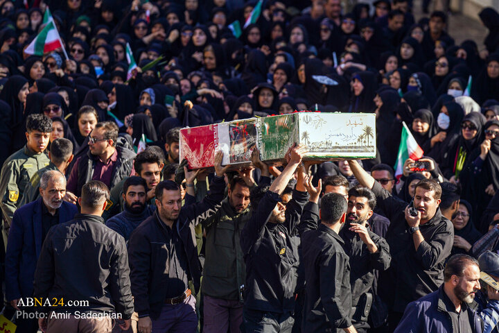 Rapora Wêneyan | Cenazeyê 12 şehîdên nenas bi mebesta roja şehîdbûna Hezreta Fatimeya Zehra (S.X) re li Şîrazê hevdem e hata  pek anîn.