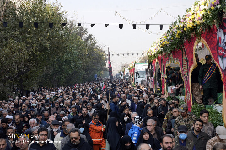 تشییع پیکرهای مطهر ۱۰۰ شهید گمنام دفاع مقدس در تهران _