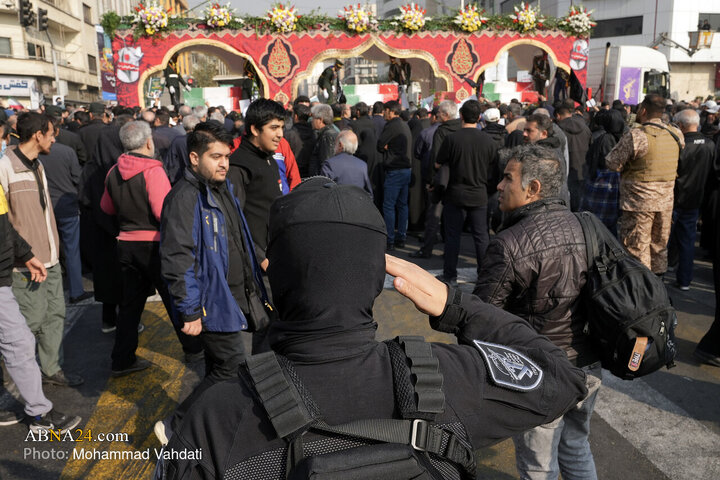 تشییع پیکرهای مطهر ۱۰۰ شهید گمنام دفاع مقدس در تهران _