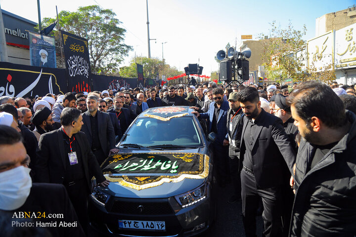 دسته عزای شهادت حضرت فاطمه زهرا(س) با حضور آیت‌الله وحیدخراسانی