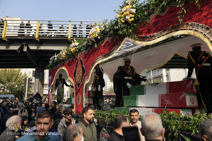 Foto / Tahran'da Mukaddes Savunma'nın 100 isimsiz şehidinin kutsal naaşlarının cenaze töreni