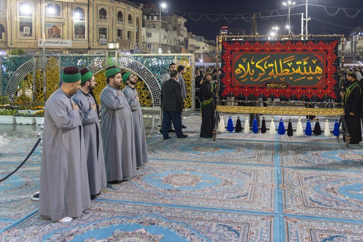 Informe fotográfico | Conmemoración del aniversario del martirio de la Excelencia Fátima al-Zahra (la paz sea con ella) por medio de procesiones de duelo en el Santuario de Hazrat Abbas (la paz sea con él)