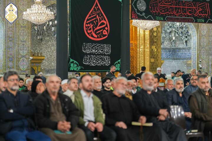Informe fotográfico | Ceremonia de duelo celebrada en el Santuario Sagrado Al-Kadhimiya en luto por la tragedia de la Señora Fátima al-Zahra