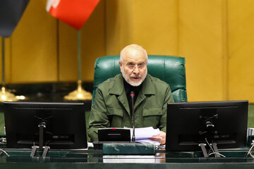 مدعیان جزایر سه گانه اراده‌ ملت ایران برای دفاع از تمامیت ارضی خود را آزمایش نکنند