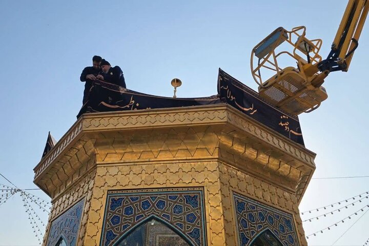 تقرير مصور/ مظاهر الحزن في حرم الإمام الرضا (ع) بمناسبة شهادة السيدة "فاطمة الزهراء"(ع)