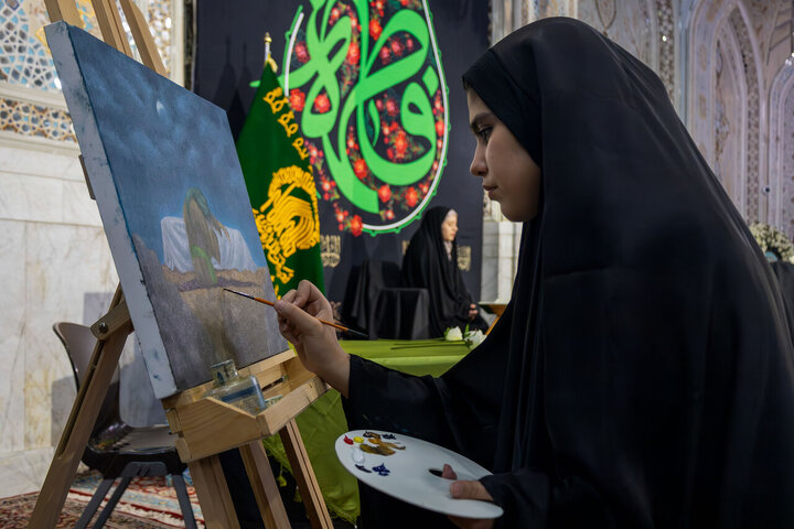 تقرير مصور/ أسمية شعرية فاطمية في حرم الإمام الرضا (ع) للسيدات الناطقات بالعربية