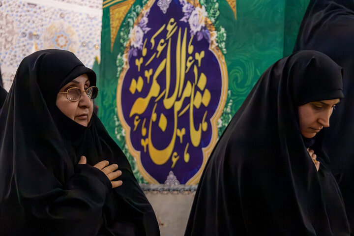 تقرير مصور/ أسمية شعرية فاطمية في حرم الإمام الرضا (ع) للسيدات الناطقات بالعربية