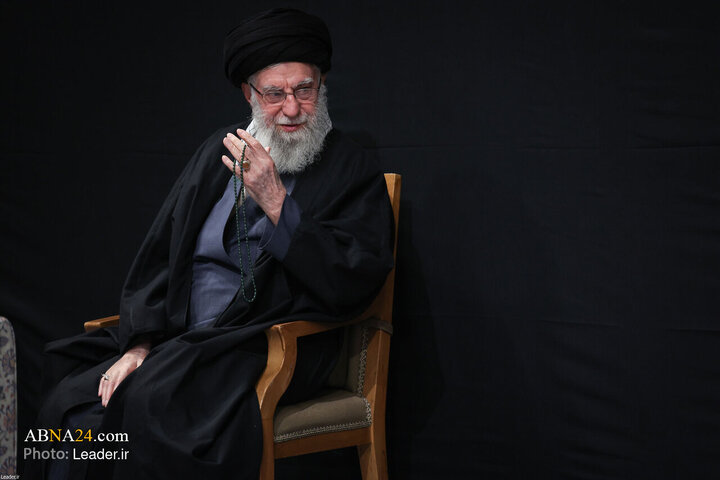 Informe fotográfico |Cuarta noche de luto por el martirio de Fátima al-Zahra (P) con el Líder Supremo, Ayatolá Jamenei