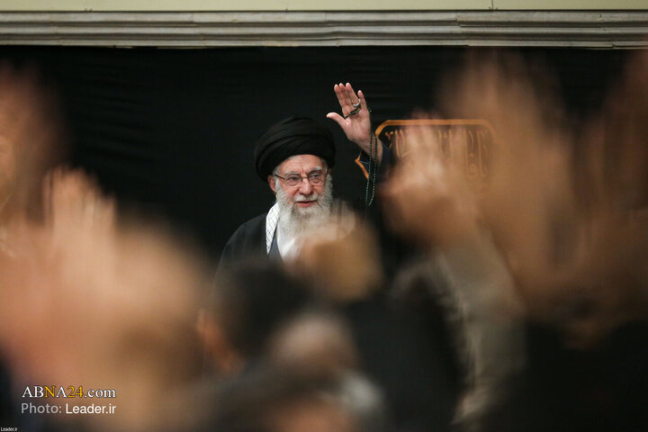 Informe fotográfico |Cuarta noche de luto por el martirio de Fátima al-Zahra (P) con el Líder Supremo, Ayatolá Jamenei