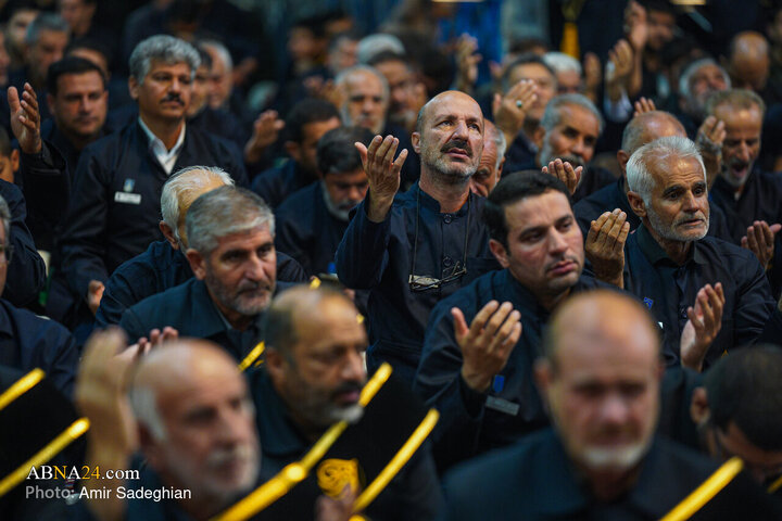 Informe fotográfico |Ceremonia de la procesión de laleh en el Santuario de Shah Cheragh en la víspera del martirio de la Excelencia Fátima al-Zahra (la paz sea con ella)