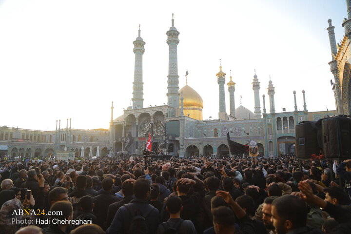 Informe fotográfico | Ceremonia de luto por Hazrat Zahra celebrada en el Santuario Puro de la Excelencia Fátima Masuma (la paz sea con ella)