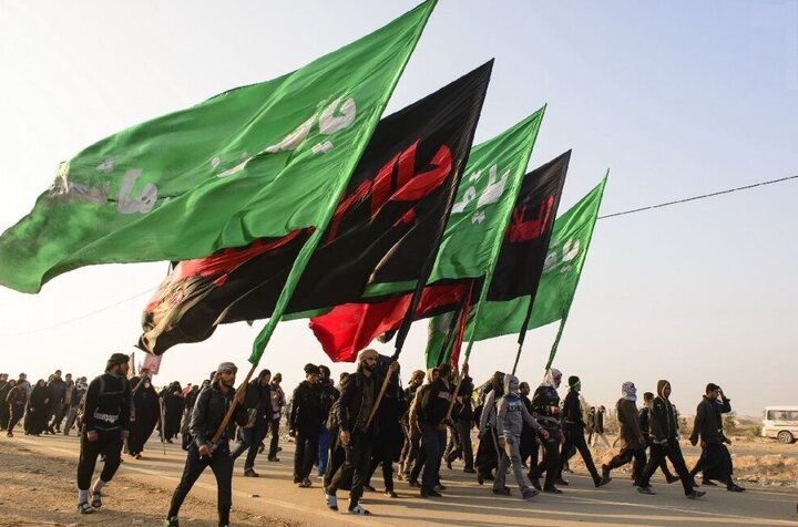  کاروان دو هزار نفری زائران پیاده عراقی در حرم مطهر رضوی؛ مشهد میزبان عزاداران فاطمیه