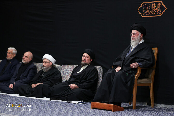 Foto / İnkılab Rehberinin Eşliğinde Hz Zehra'nın (s.a) Şehadetinin Dördüncü Gününü Anma Merasiminden Kareler