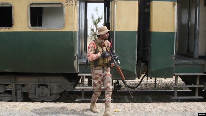 حمله تروریستی به قطار مسافربری در پاکستان خنثی شد