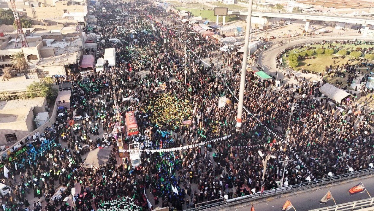 تشییع نمادین پیکر حضرت فاطمه(س) در نجف اشرف + عکس