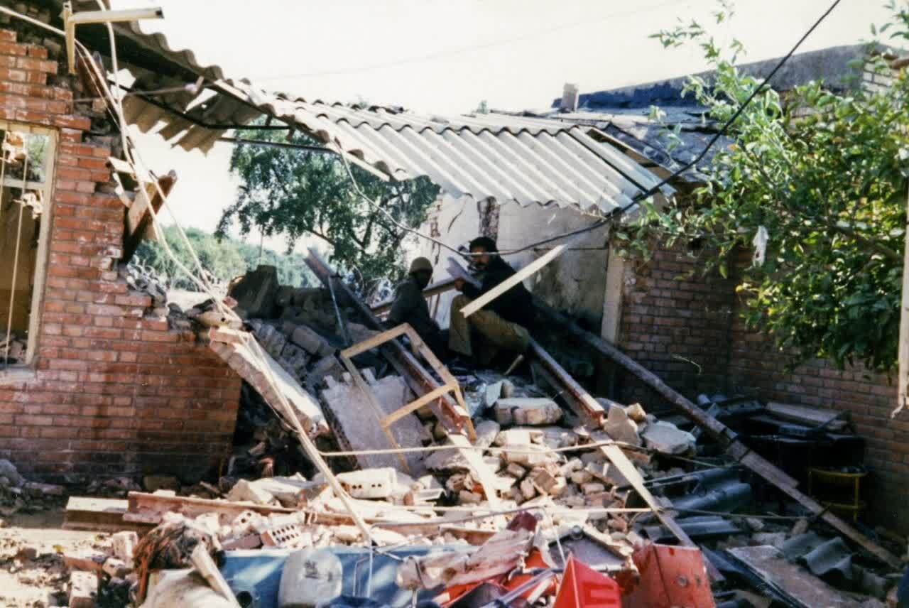 تصاویری از بمباران چهارم آذر ۶۵اندیمشک/ طولانیترین بمباران پس از جنگ جهانی دوم!