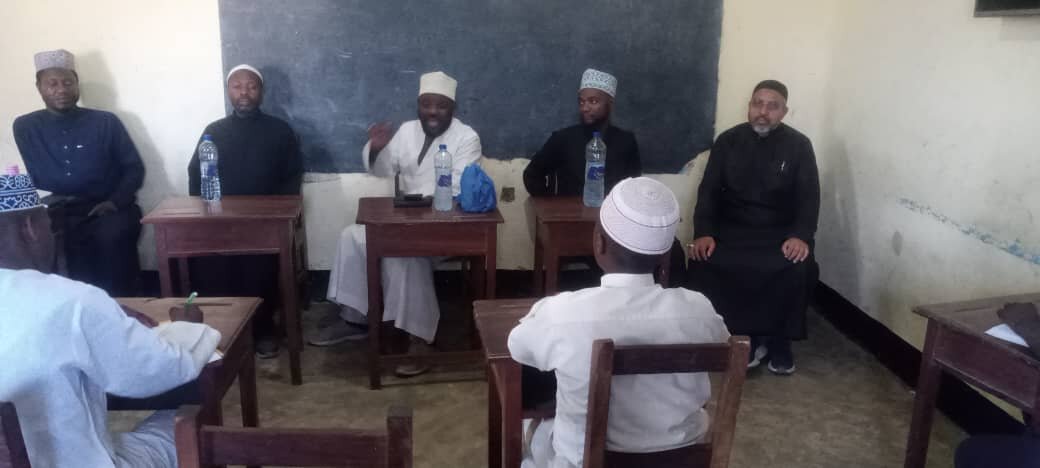 Hawza ya Imam Ridha (a.s) Yaendesha Usaili kwa Wanafunzi wake Wanaojiandaa Kuendelea na Masomo ya Juu Al-Mustafa (s) International Foundation +Picha