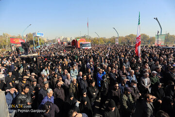 图片报道 | 在法蒂玛•扎赫拉殉难日之际 伊斯法罕为无名烈士举行遗体告别仪式