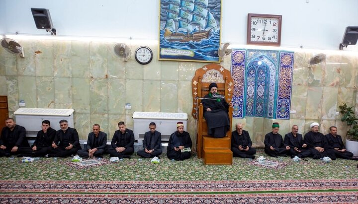 تقرير مصور/ العتبة الحسينية تقيم مجلس عزاءاستشهاد السيدة فاطمة الزهراء (ع) في الحرم الحسيني