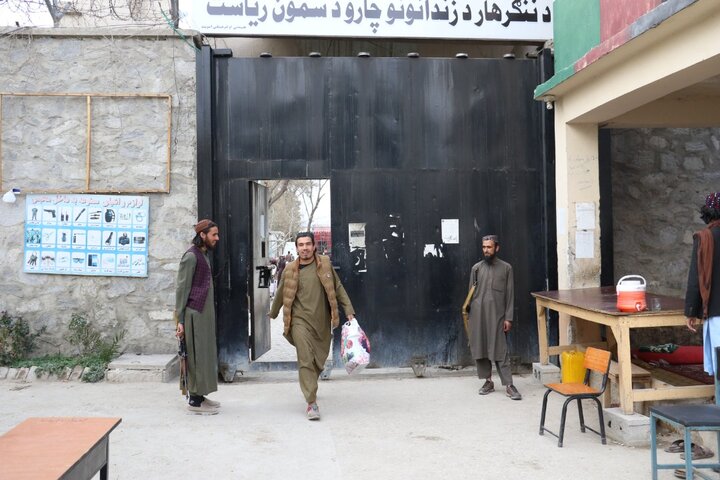 طالبان بیش از ۳۲۰۰ زندانی را آزاد کرد