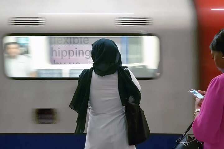 کمپین گسترده برای ایجاد واگن‌های ویژه زنان در متروی لندن در پی افزایش آزارهای جنسی