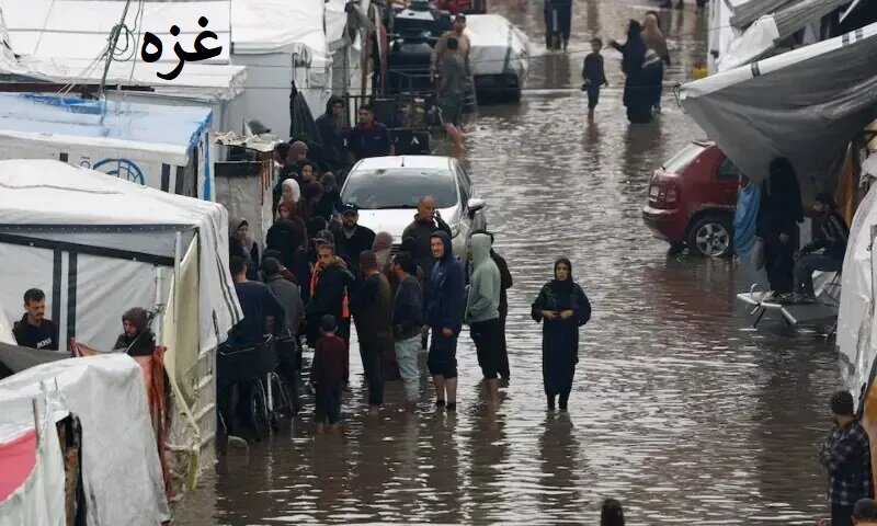 غزہ: شدید بارشوں سے بے گھر فلسطینیوں کے خیمے ڈوب گئے، سرد موسم نے مشکلات میں اضافہ کر دیا