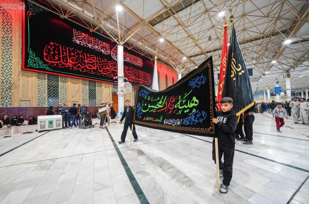 مواكب معزية تشارك في احياء ذكرى شهادة فاطمة الزهراء (ع) في حرم أمير المؤمنين(ع)