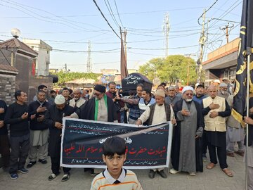تصویری رپورٹ| ہندوستانی ریاست جموں و کشمیر کے شہر جموں میں یومِ شہادتِحضرت فاطمہ زہرا سلام اللہ علیہا کے سلسلے میں پُرسوز جلوسِ عزا برآمد ہوا۔