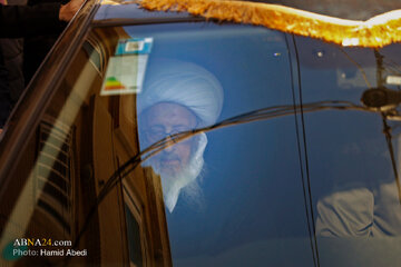 ဟဇရသ် အာယာသွလ္လာဟ် အလ်အွဇ်မာ ဝဟီးဒ် ခိုရာစာနီ  ကိုယ်တိုင်ပါဝင်သည့် သခင်မကြီး ဖွာတွေမဟ် ဇဲဟ်ရာ(စ.အ) ရှဟာဒသ် အလံ လှည့် (၂)  ။ ။ Photos