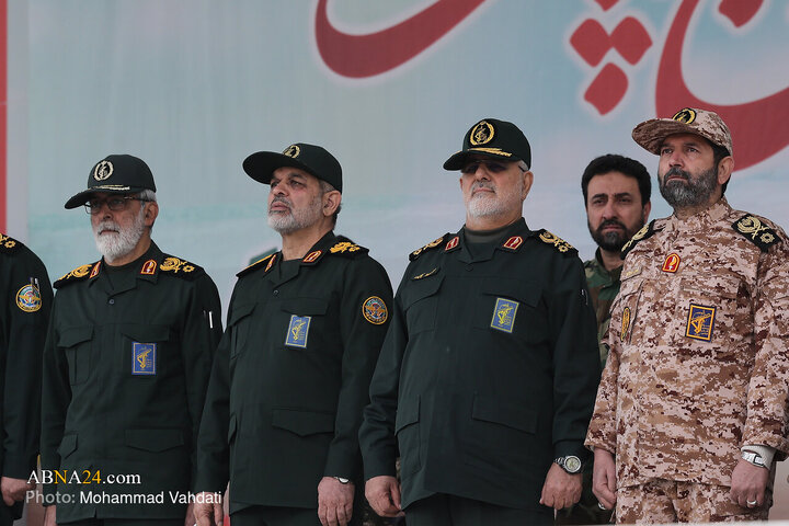Foto / Tahran'da Basiç Güçlerinin Büyük Güç Gösterisi Manevrası