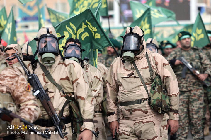 Foto / Tahran'da Basiç Güçlerinin Büyük Güç Gösterisi Manevrası