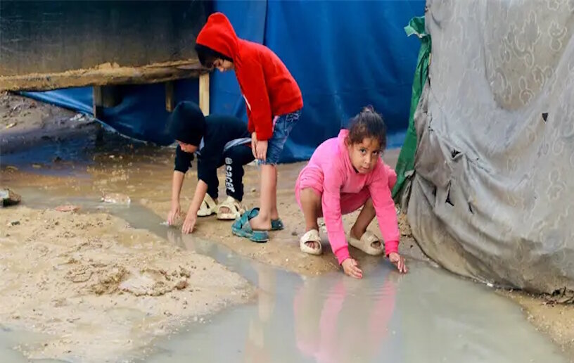 গৃহহীন ফিলিস্তিনিদের নতুন দুর্ভোগ।