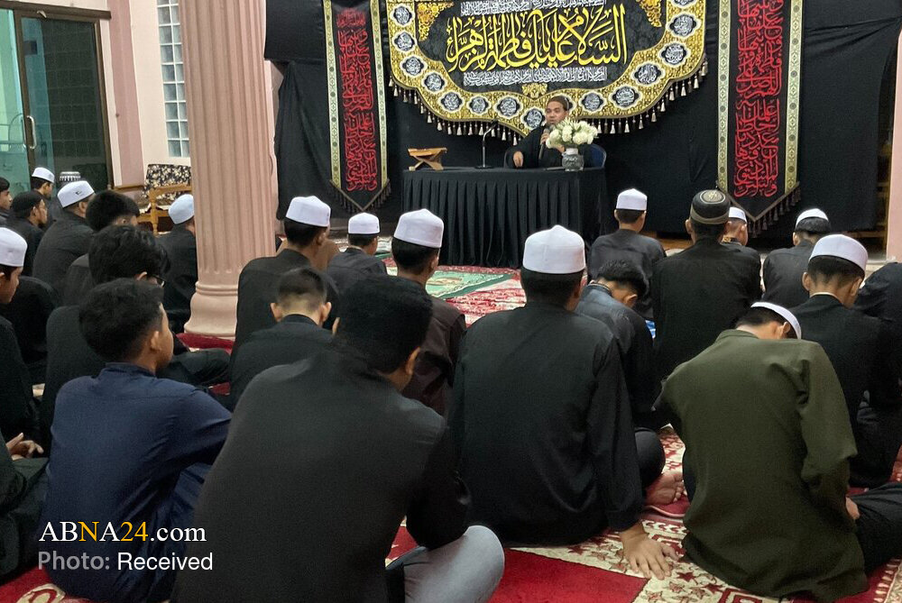 সচিত্র সংবাদ: থাইল্যান্ডের পাতালং-এর দারুয যাহরা সেন্টারে হযরত ফাতেমা (সা.আ.)-এর শাহাদতের শোক অনুষ্ঠান অনুষ্ঠিত হয়।