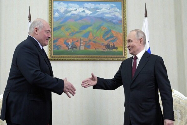 ルカシェンコ氏がプーチン氏に発言：「ウクライナ和平交渉の開催地となる用意がある」