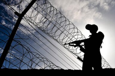 Iranian border guard martyred in Saravan