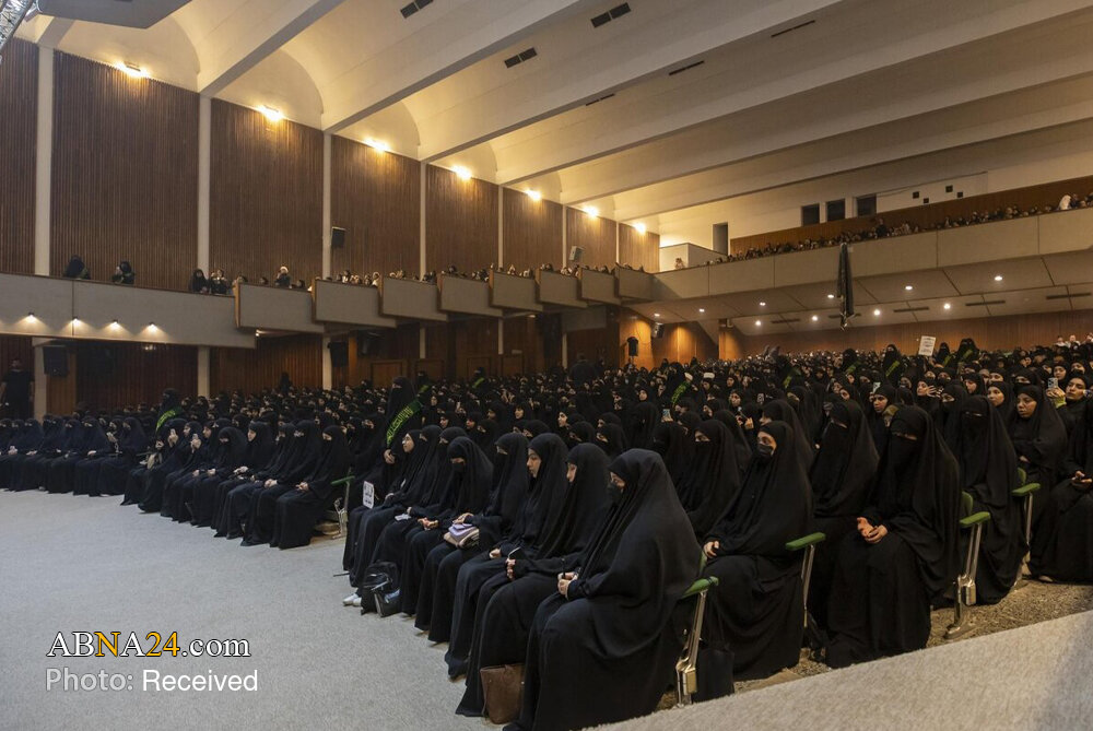 تصاویر | تجلیل حرم حضرت عباس(ع) از ۱۵۰۰ دانشجوی دختر مزین به چادر فاطمی