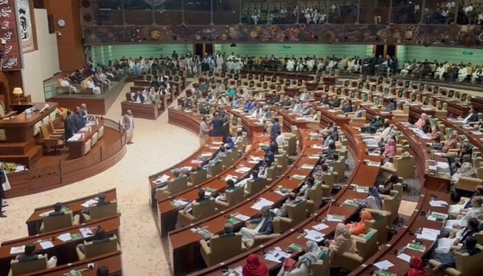 بھارتی وزیرِ دفاع کے بیان کیخلاف سندھ اسمبلی میں قرارداد متفقہ طور پر منظور