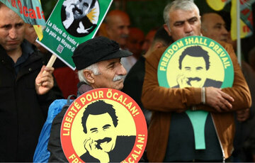 Tirkiyê bi hêviya kontrolkirina Kurdên Sûriyê, girtina Ocalan rewa dike