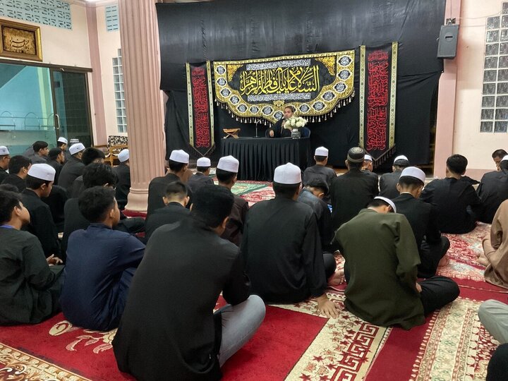 تقرير مصور/ مركز دار الزهراء (ع) يقيم مجلس عزاء استشهاد السيدة "فاطمة الزهراء" (ع) في تايلاند