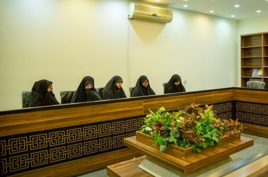 কোম নগরীতে সর্ব্বোচ নেতার বাংলাদেশ প্রতিনিধি অফিসে- নারী চিন্তা নেতৃত্ব -সভার আয়োজন হয়।