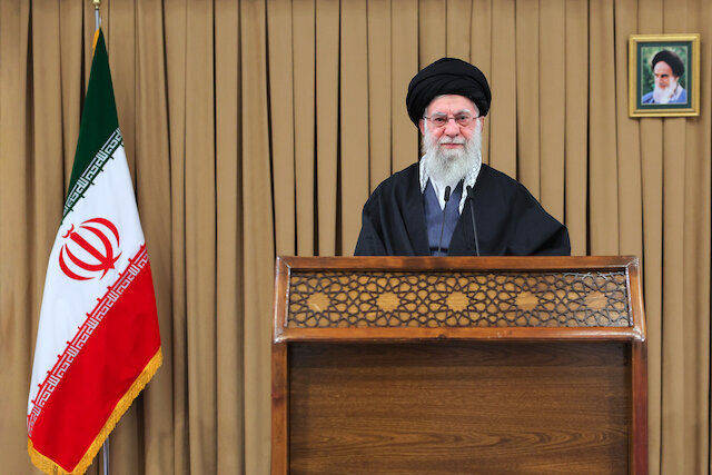 Али Рәһбәр: 12 ҝүнлүк мүһарибәдә Иран АБШ вә сионист режимини мәғлуб етди