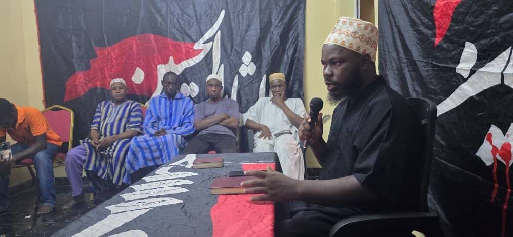 شیعیان و محبان اهل بیت(ع) در گینه بیسائو به سوگ کوثر قرآن نشستند + تصاویر