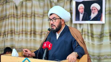 " Îmamê nimêja înê li rojavayê Kabulê: Fatimîye ev e ku birayetî di navbera Şîa û Sûnî de destnîşan dike."