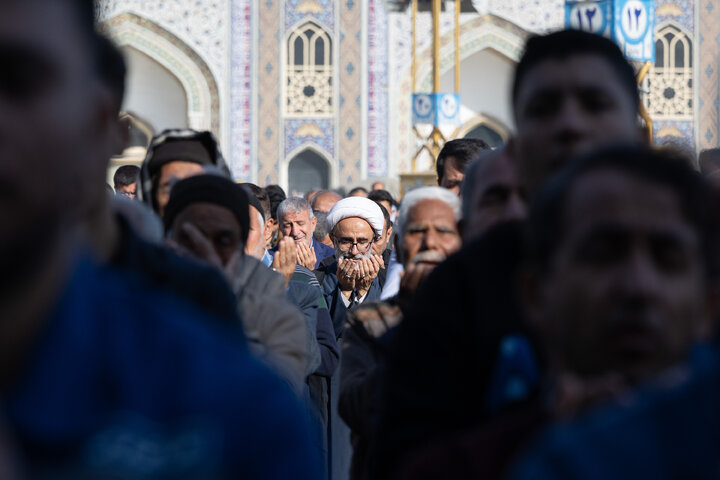 Photos: Praying for rain in Imam Reza holy shrine