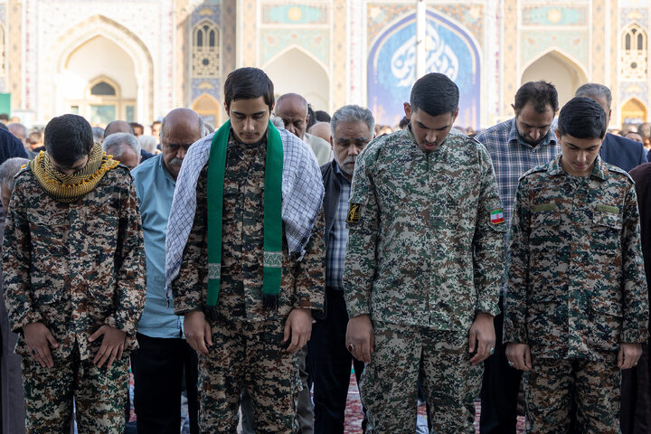 Photos: Praying for rain in Imam Reza holy shrine