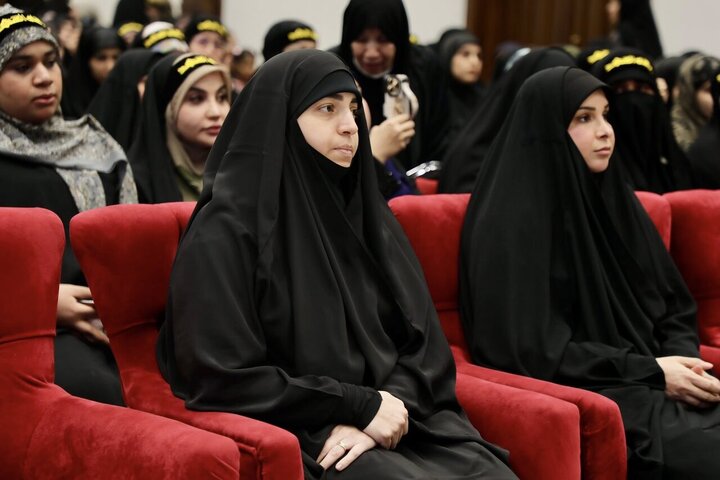 تقرير مصور/ السيدة زينب نصر الله تشارك في تجمع "على خطى فاطمة" بالعاصمة العراقية