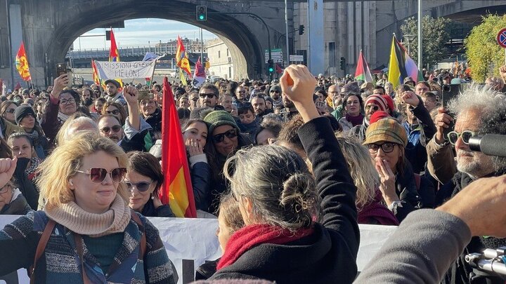 Informe fotográfico | Las protestas pro-Palestina paralizan Italia y alteran vuelos y servicios ferroviarios