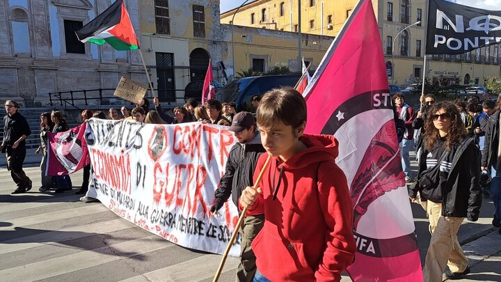 Informe fotográfico | Las protestas pro-Palestina paralizan Italia y alteran vuelos y servicios ferroviarios